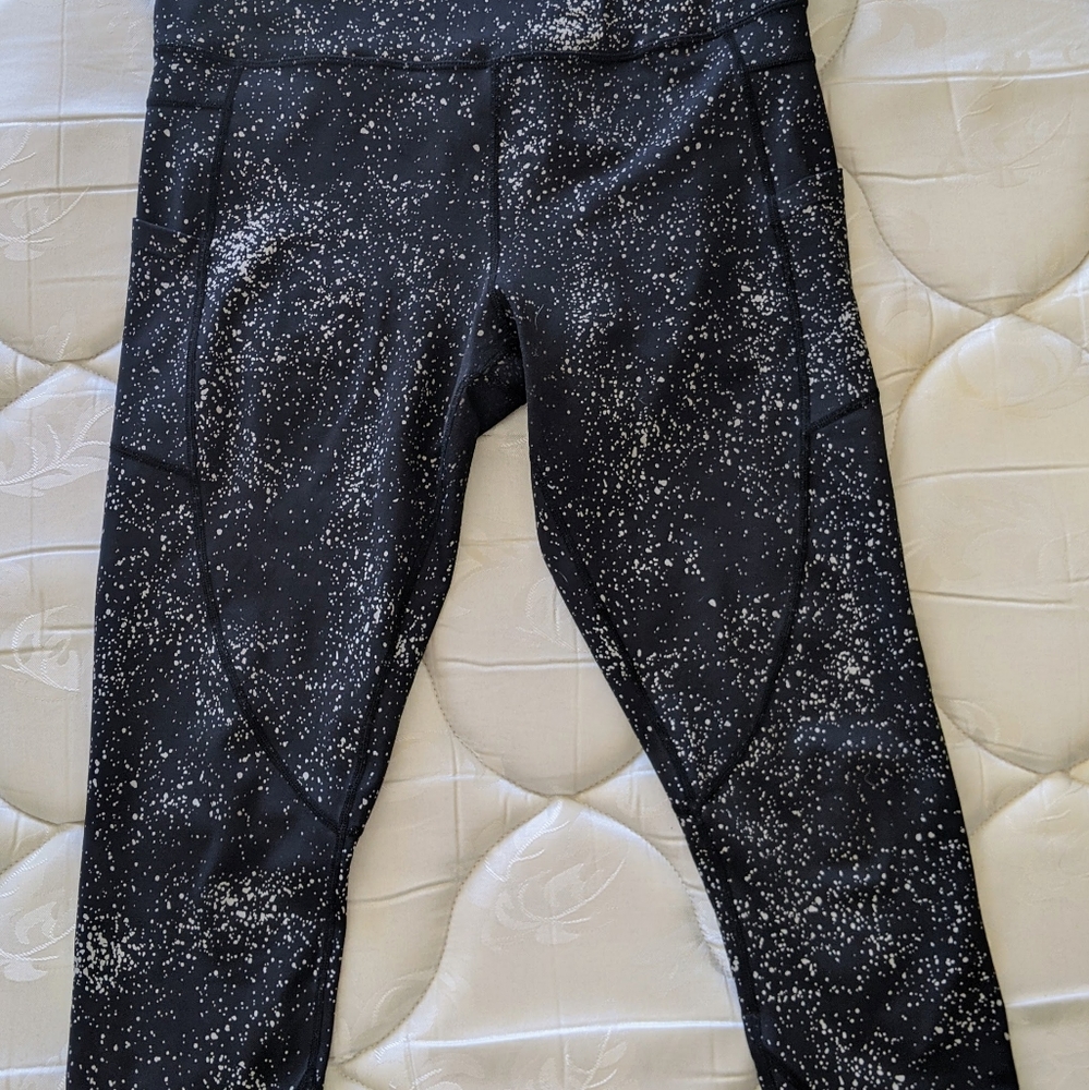 Zyia Black Reflective Pocket LnT hi-rise 7/8